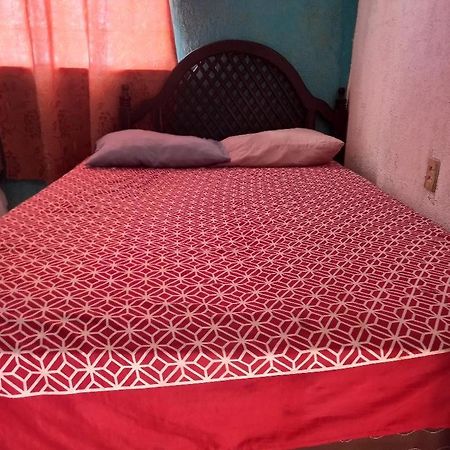Hostal Bravo Vallarta 푸에르토 발라타 외부 사진