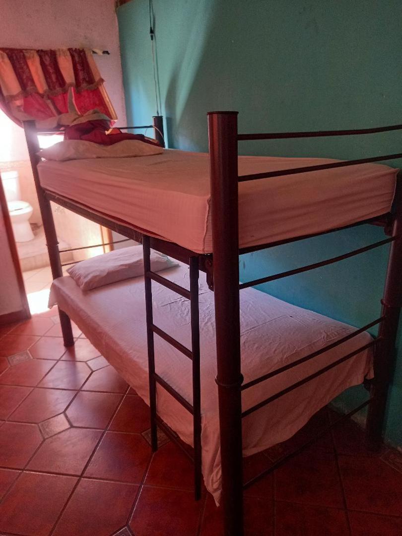 Hostal Bravo Vallarta 푸에르토 발라타 외부 사진